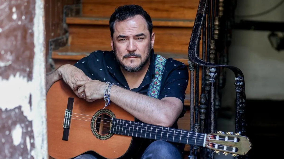 Ismael Serrano regresa a Chile con show sinfónico: “Una vieja fantasía recurrente”