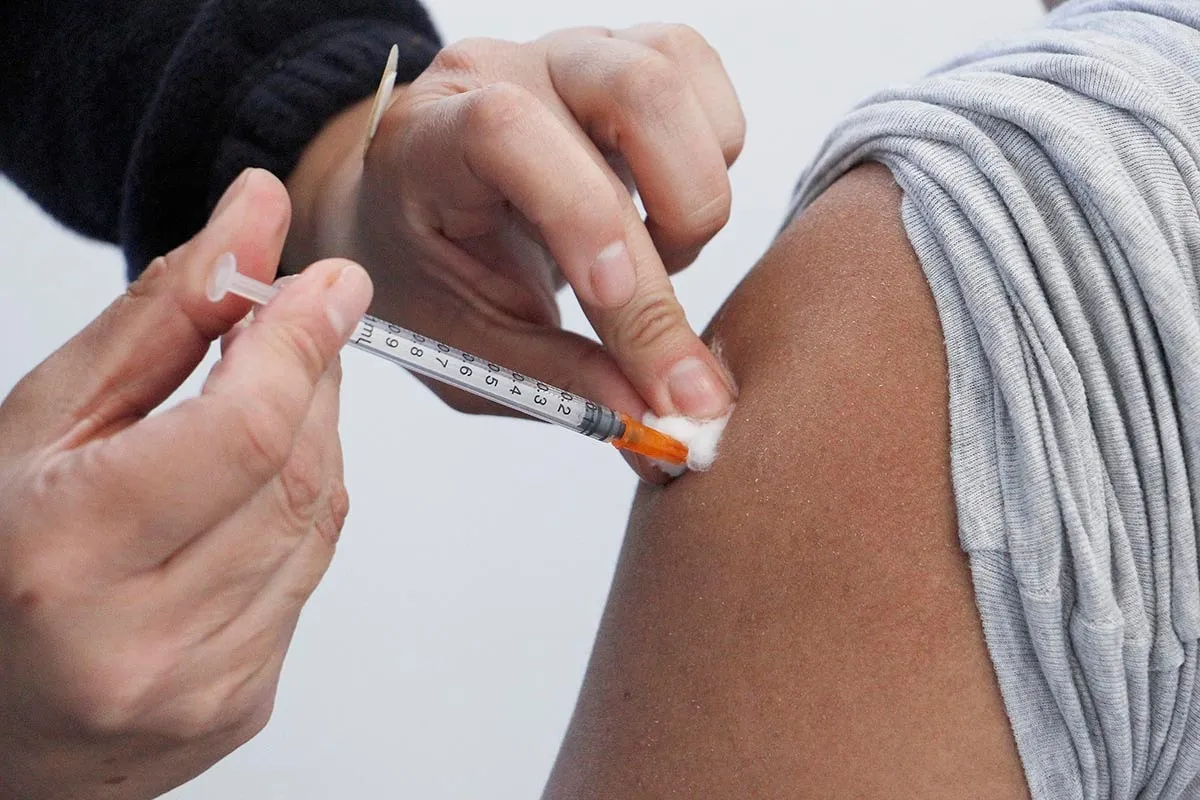 ¿Por qué es importante que las personas nacidas entre 1971 y 1981 se vacunen contra el sarampión?