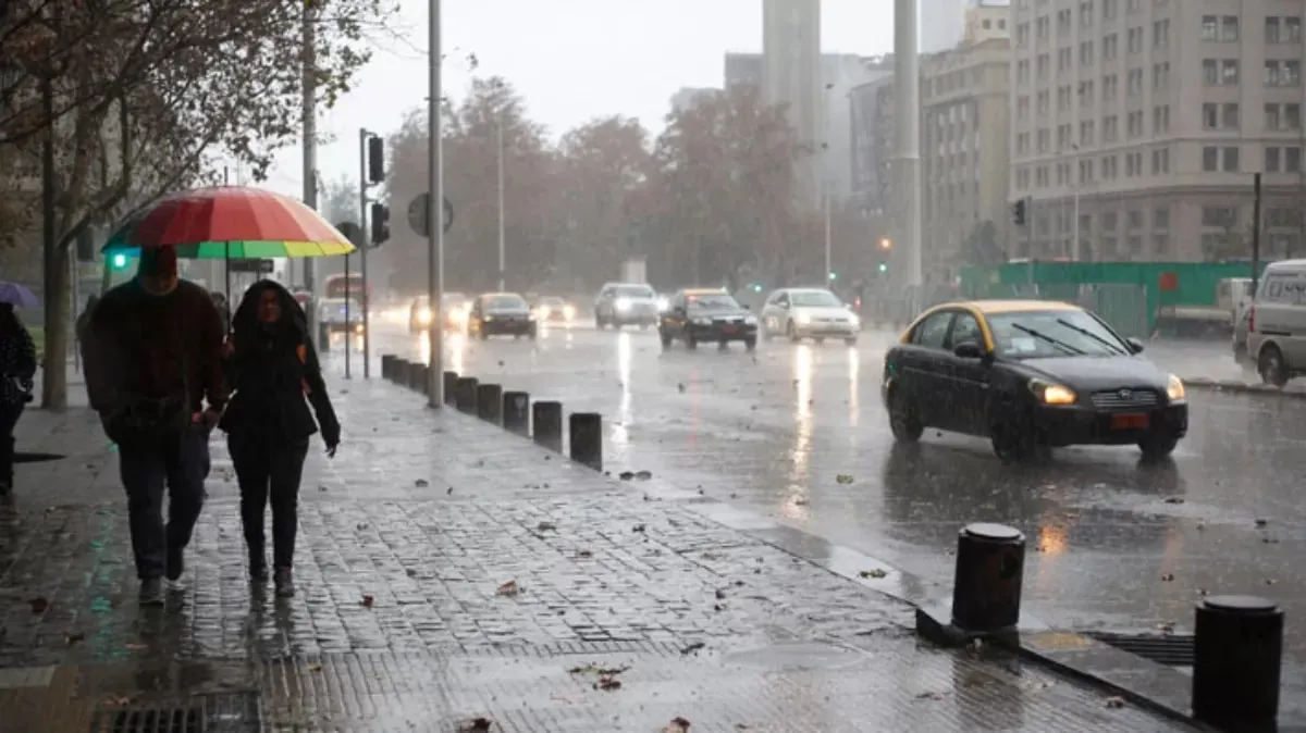 «Regresa varios sistemas frontales»: hasta 200mm de lluvias se acumularán esta semana en algunas regiones de Chile